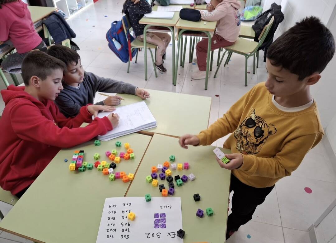 MATHEMATICAL CORNERS IN 3R EP