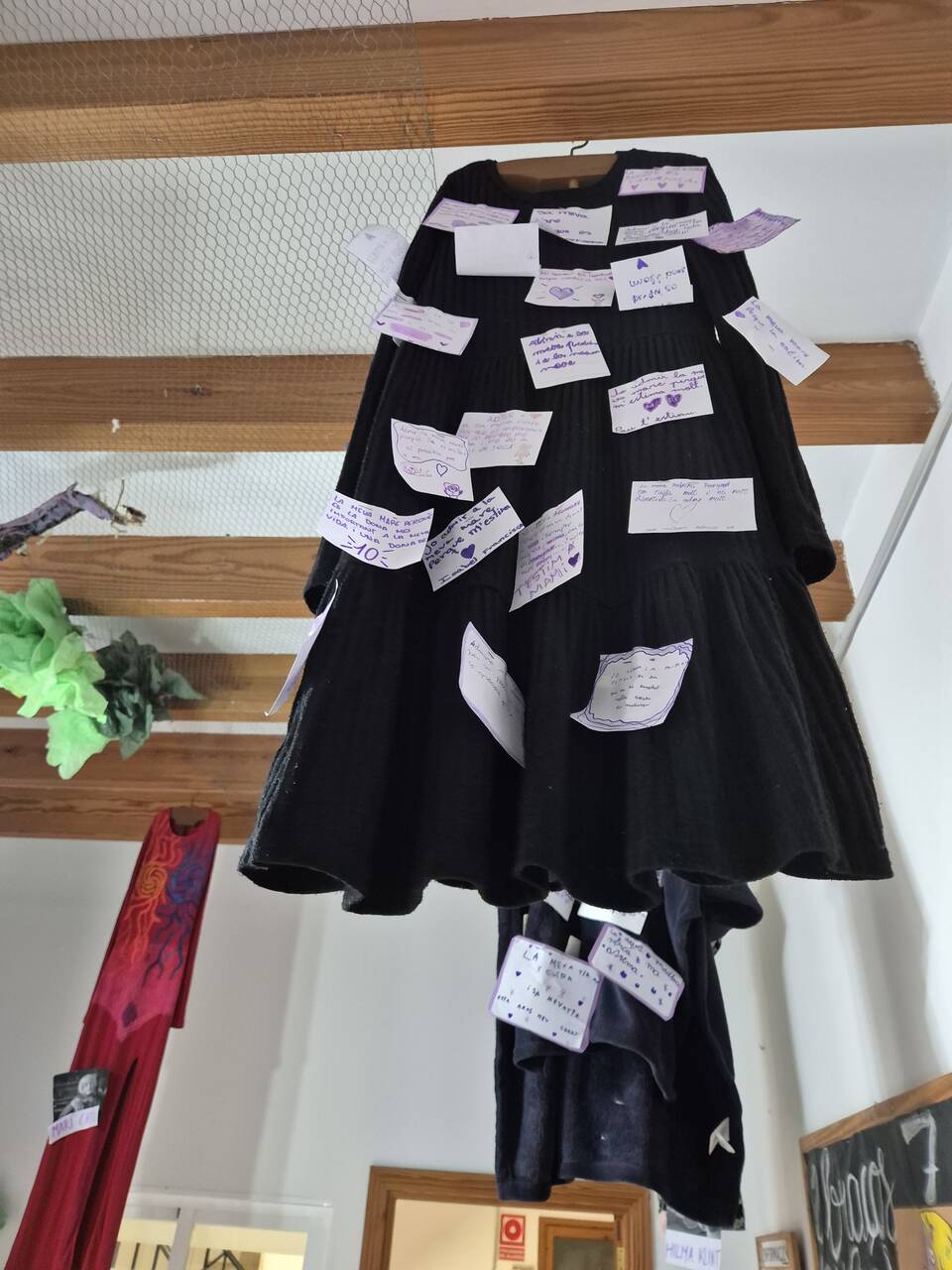 CELEBRAM EL DIA DE LA DONA  " 8M "