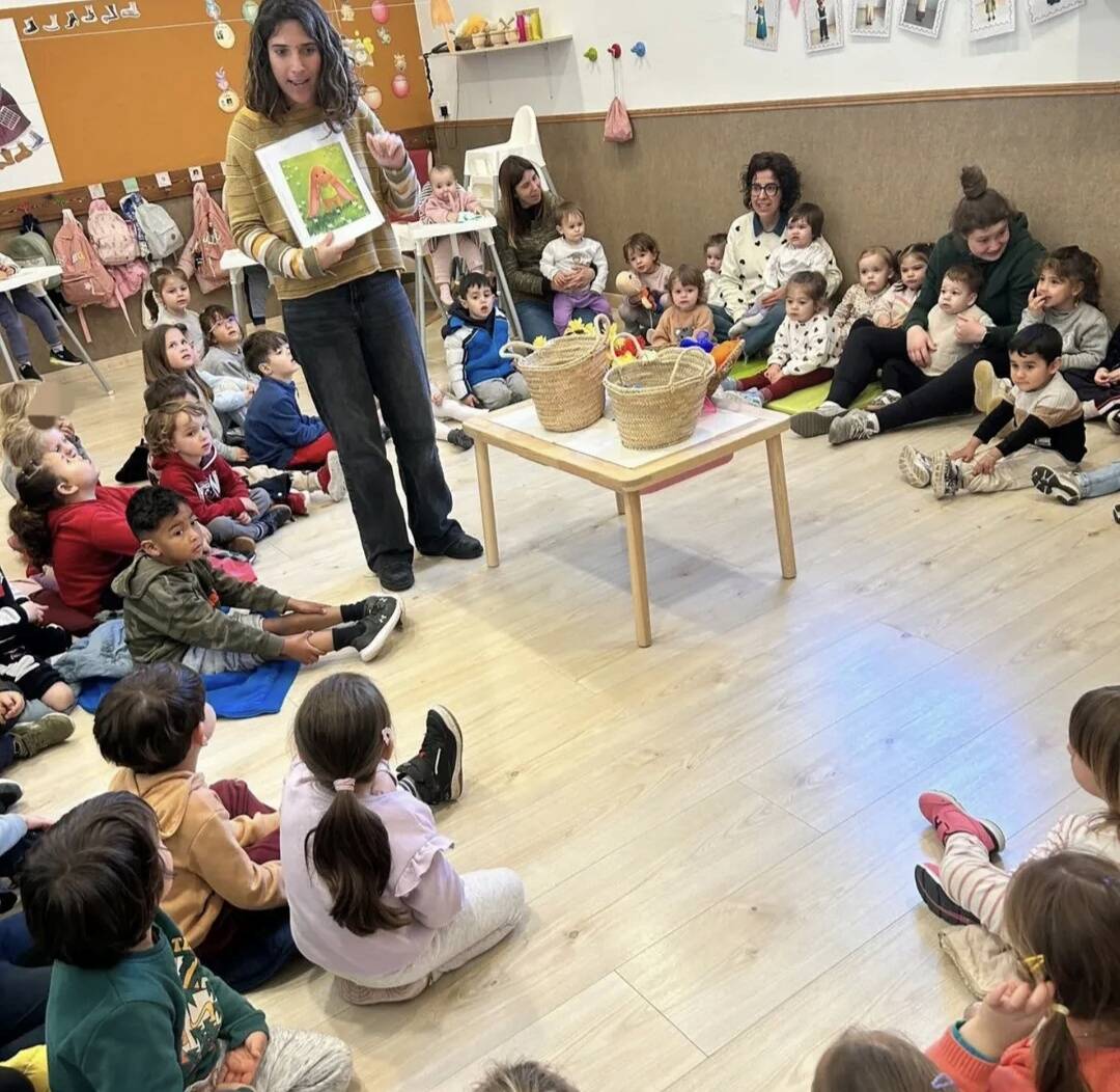 CHILDREN'S VISIT TO SCHOOL TO CELEBRATE EASTER