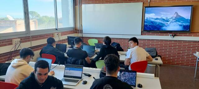 2n d'ASIX de Ciberseguretat competeix solucionant reptes proposats per una empresa 