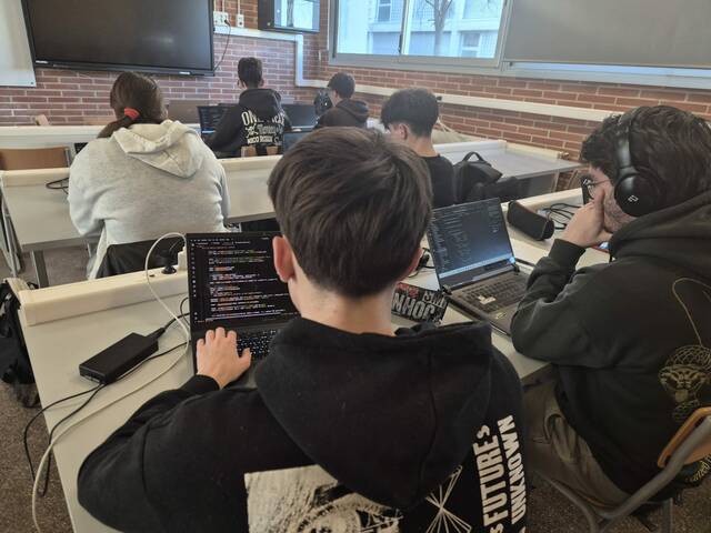 Formaocupa Tracker - Aplicació mòbil pel Saló FormaOcupa