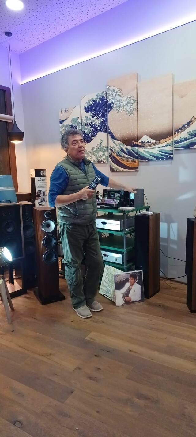 L'alumnat de 2n de  Vídeo, Discjòquei i So explora els àmbits clau del sector musical