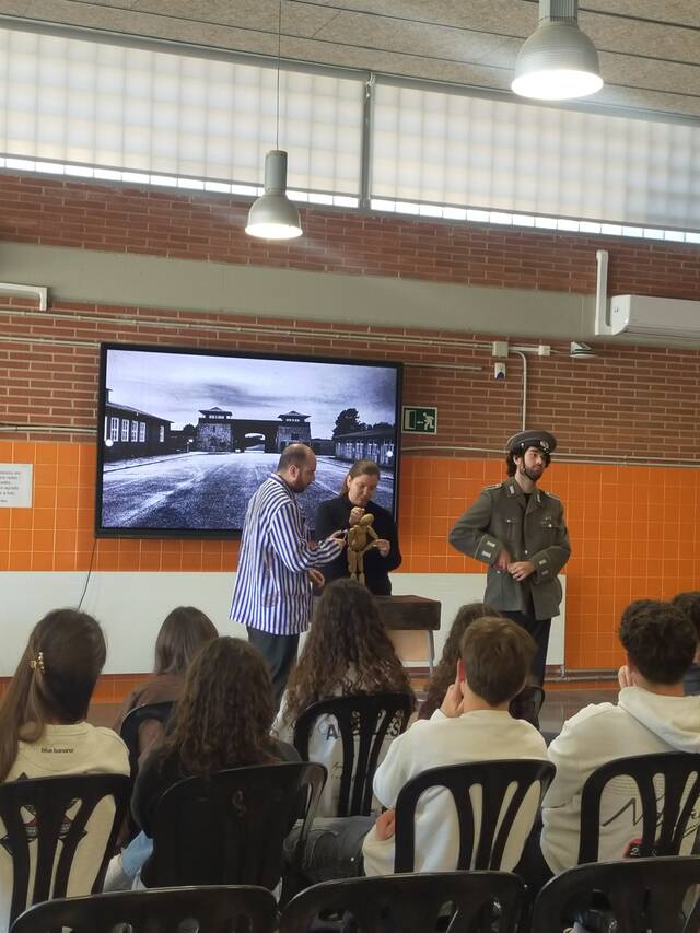 El pes del silenci: una mirada a l’Holocaust amb “Ruhe”