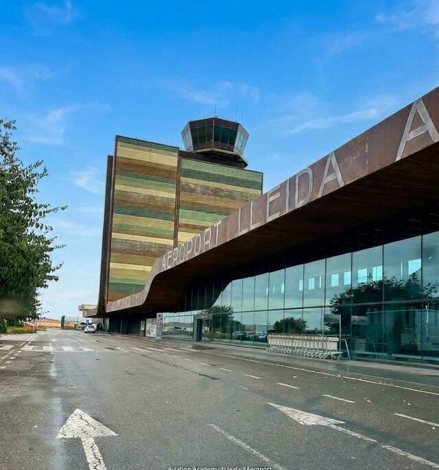 Professorat del centre participa a la fira @lleidaairchallenge
