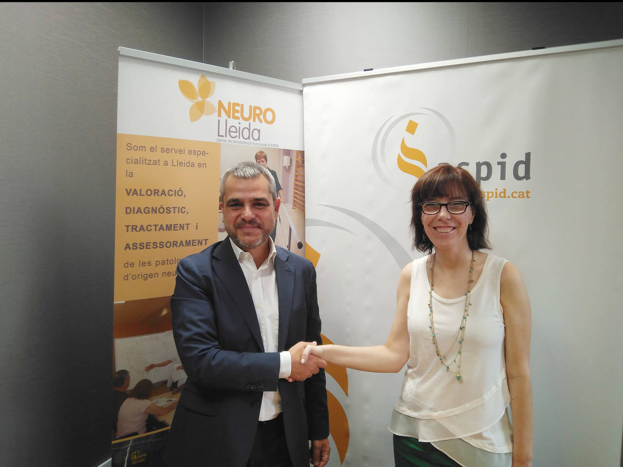 La obra social \, image size:1280x960