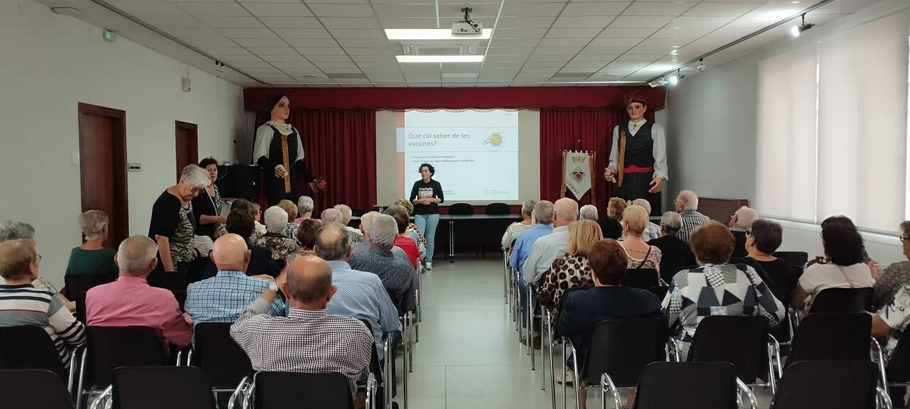XERRADA  "QUE CAL SABER DE LES VACUNES"