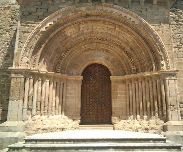 Finalitzen les obres de restauració del pòrtic de l’església de Santa Maria del Castell de Cubells