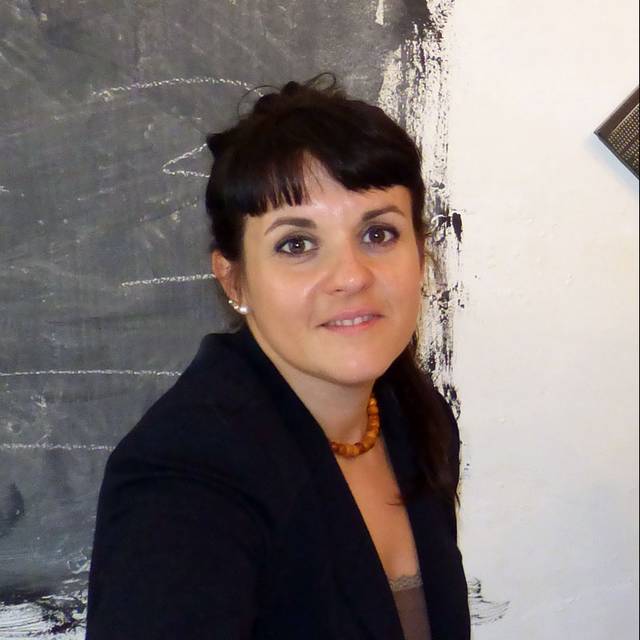 <img src="/uploads/5665/files/IC/SANDRA_VERMELL.svg" alt="" width="90%" height="nan" />