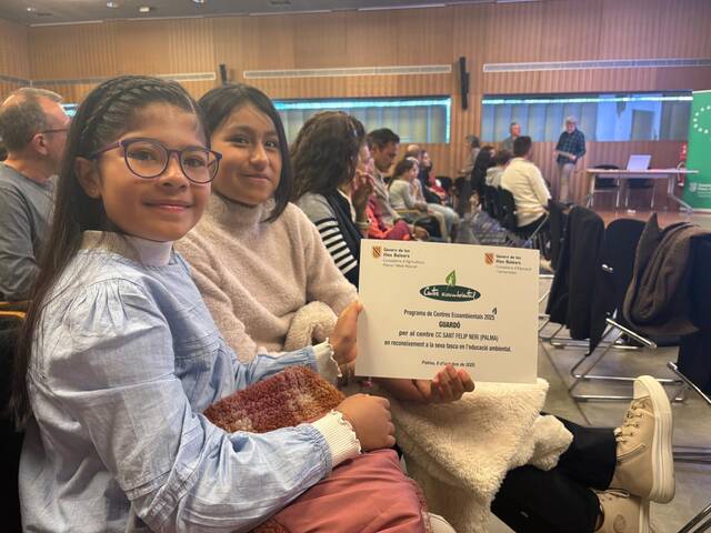 Assistim a l'entrega de certificats i guardons del programa de centres ecoambientals