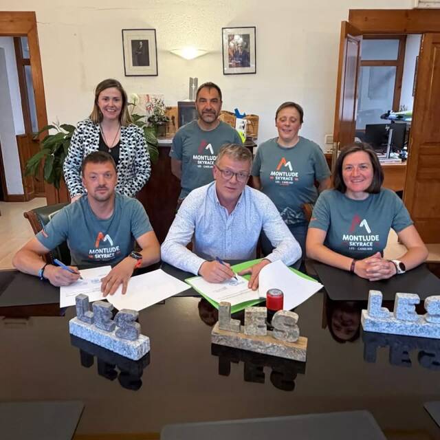 Convèni de collaboracion der Ajuntament de Les damb era Associacion Amics deth Montlude