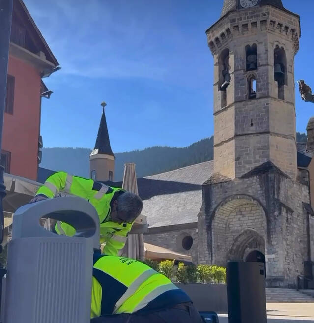 Er Ajuntament de Vielha e Mijaran seguís en tot plaçar naues paperères en casc urban de Vielha