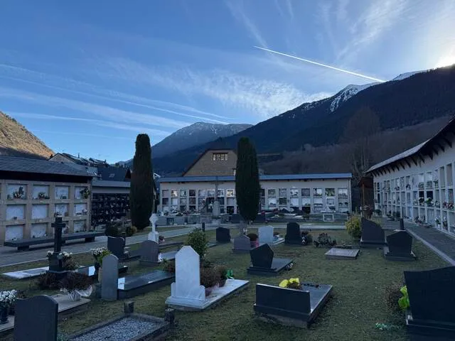 Eth cementèri “Sant Miquèu” de Vielha torne a èster dubèrt ath public