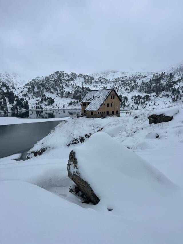 Eth Conselh Generau d’Aran invertís ena melhora deth refugi de Colomèrs entà aumentar era sostenibilitat e seguretat des equipaments de montanha