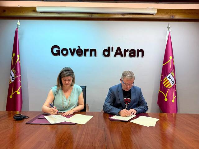 Eth Conselh Generau e er Ajuntament de Les signen un convèni entà integrar eth musèu “Casa deth Haro” e eth castèth de Pijaoèrt en Hilat de Musèus dera Val d’Aran