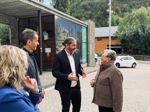 Nau servici de bus entre eth Pònt de Suert e Vielha