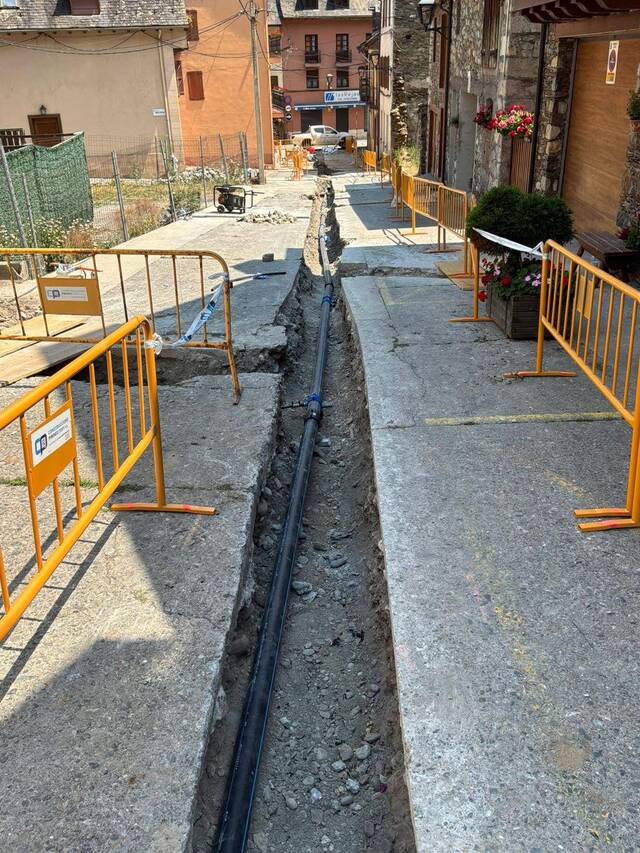 Seguís auançant eth renauiment der hilat dera aigua de Bossòst