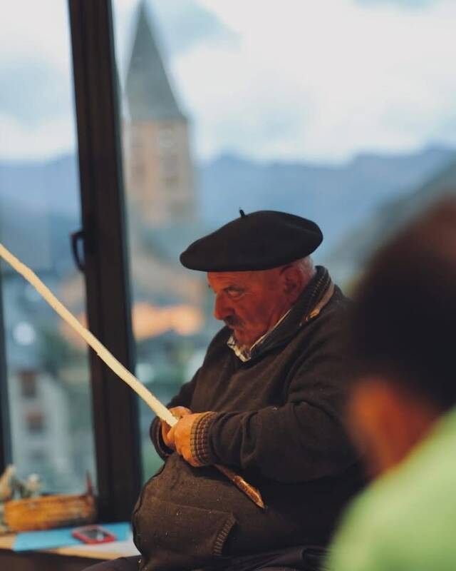 Talhèr de paèrs a cargue de Tòn Leja