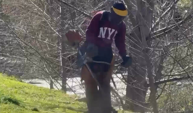 Trabalhs d’enjardinament des espacis publics e equipaments municipaus de Vielha