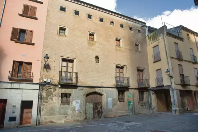 La Paeria compra Cal Moixó per ampliar les seves dependències