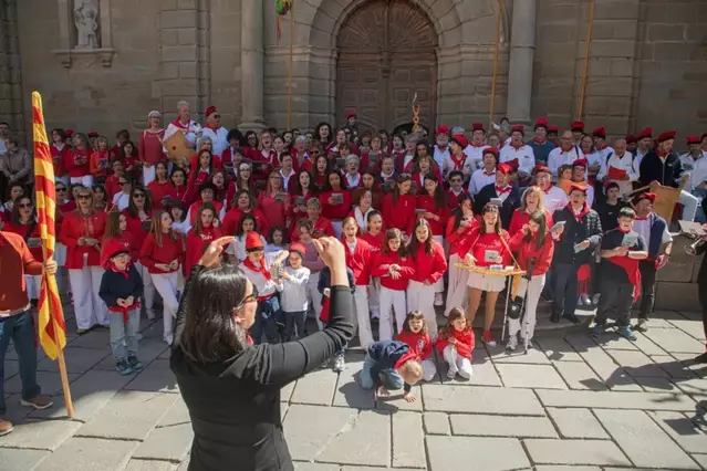 Les caramelles omplen carrers i places a la Segarra