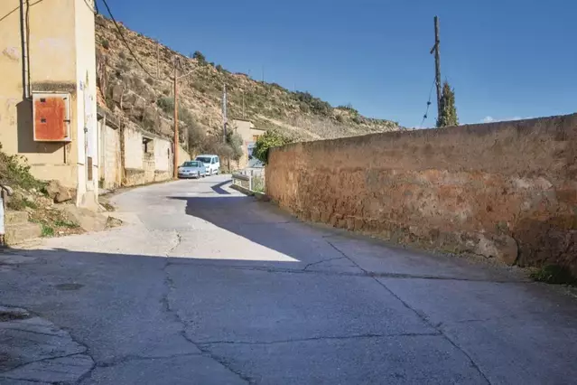 Millores a l’accés nord i en el clavegueram a Sanaüja