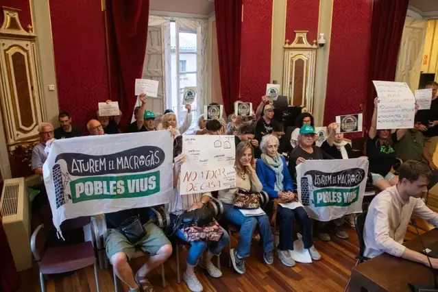 Tarroja impulsa una ordenança pionera per evitar pudors de les plantes de biogàs