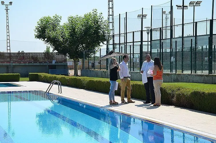 Abonament per entrar a les piscines de 18 pobles