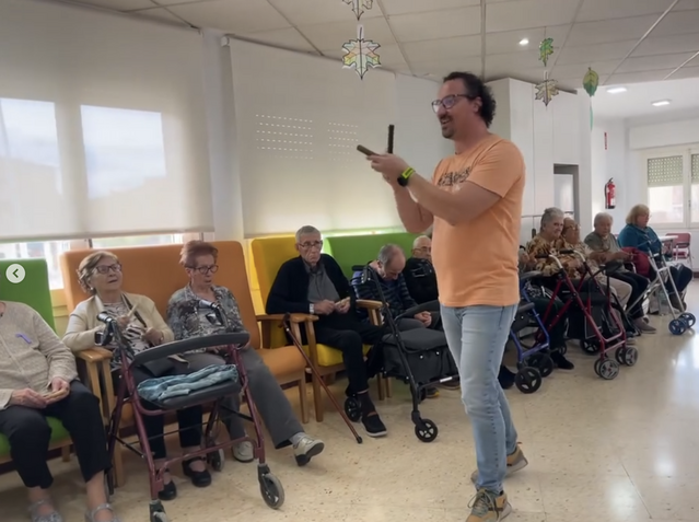 Acivitat física i musical a la Residència de Juneda