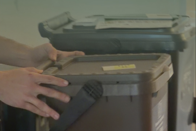 Ajornen el 'porta a porta' fins al 13 d'abril