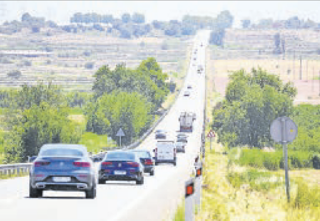 Cinc ferits en el xoc d’un turisme i un autobús a Juneda