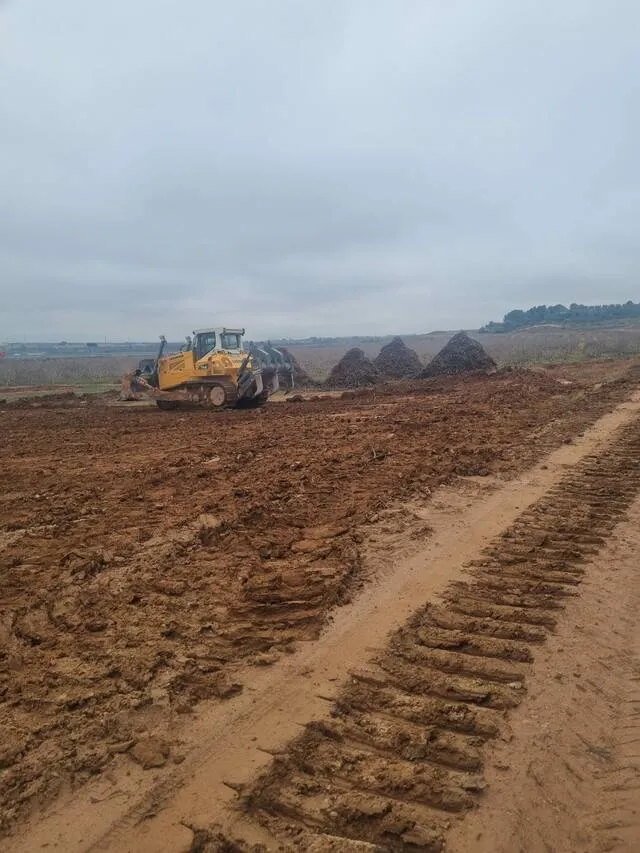 Circulació de maquinària pesant sense autorització pels camins de les Borges