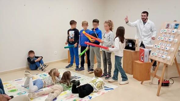 Divulgació sobre el piano a nens i famílies de Vinaixa