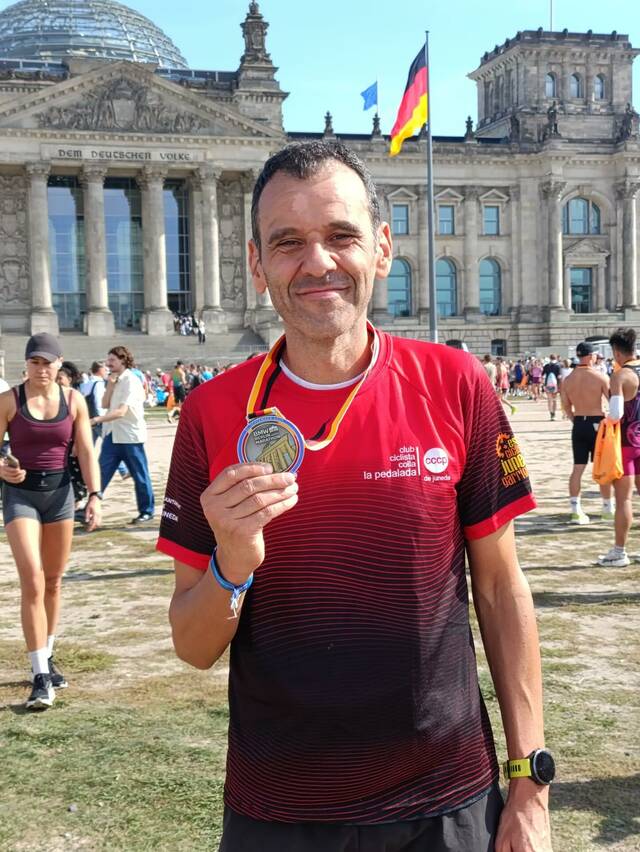 La Colla La Pedalada de Juneda, present a la marató de Berlin