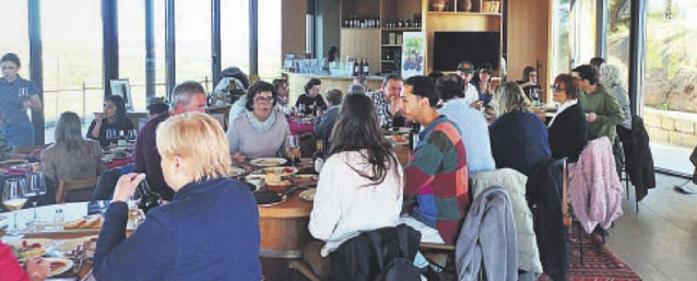 Experiència gastronòmica amb 35 comensals a Cuadrat Valley