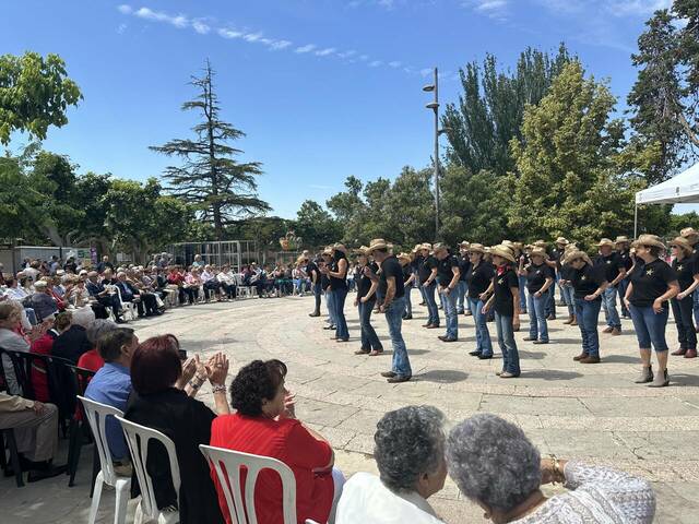 Granyena acull la Trobada intergeneracional de les Garrigues