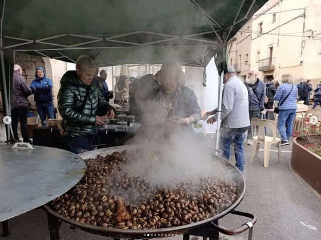 La Fira de Caragols de l'Albi supera la pluja