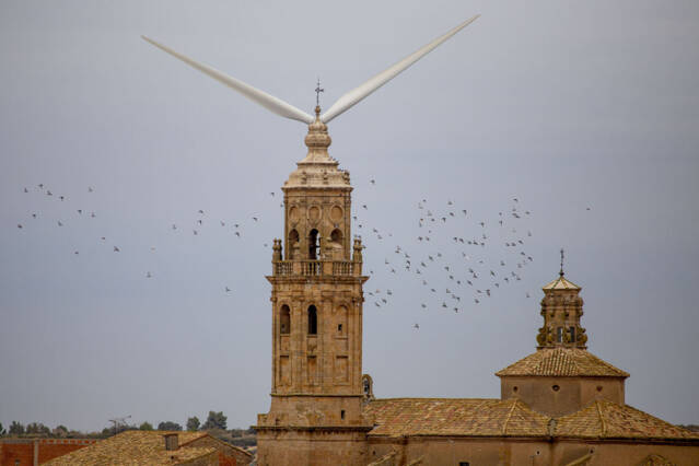 La Granadella: un paisatge transformat per més de quaranta molins de vent
