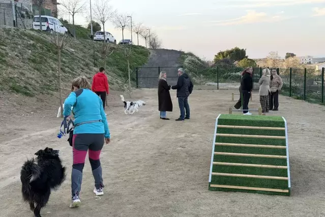 Les Borges inaugura un espai de lleure per a gossos
