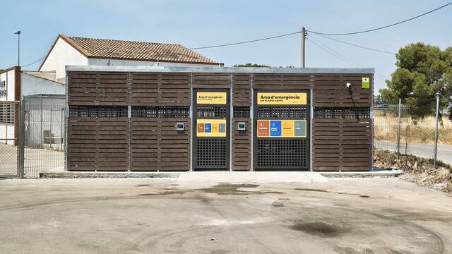Mesures de seguretat a l'àrea d'emergència de brossa de les Borges