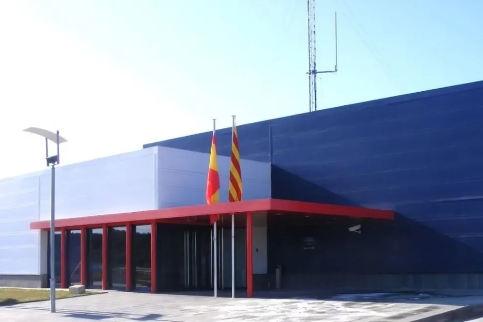 Perd la visió d’un ull a l’atacar-lo amb un vas trencat a les Borges