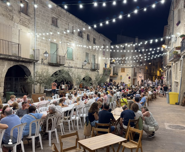 Ple total al Viu la Plaça d'Arbeca