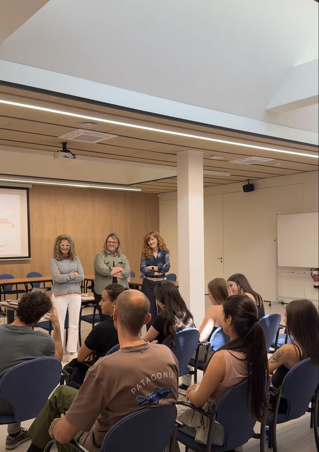 Sessió sobre cures a la dependència al consell comarcal