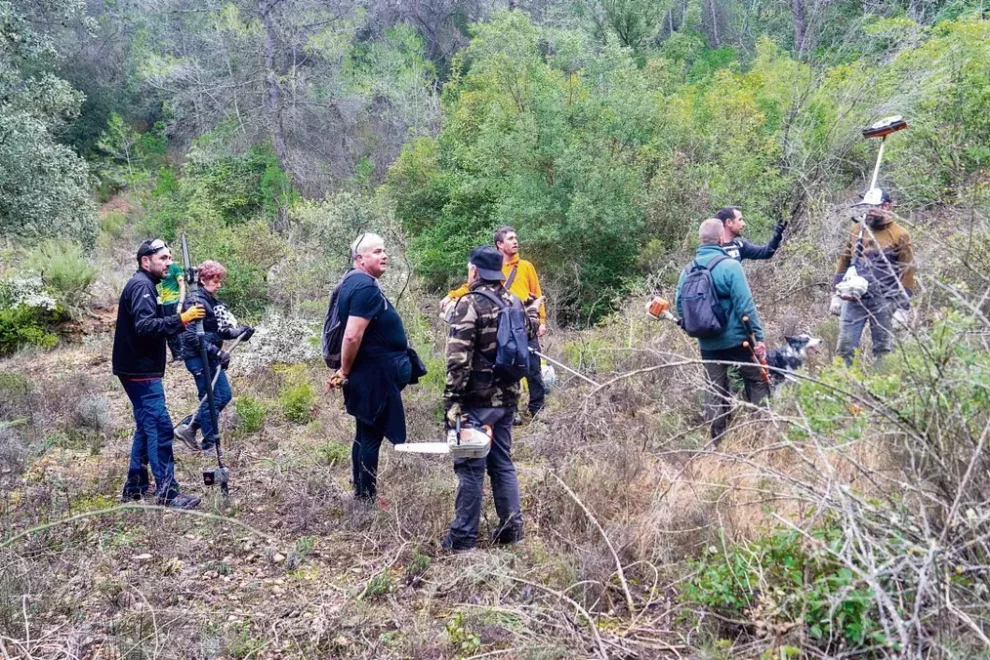 Un exèrcit de 175 voluntaris rescata 30 quilòmetres de senders històrics