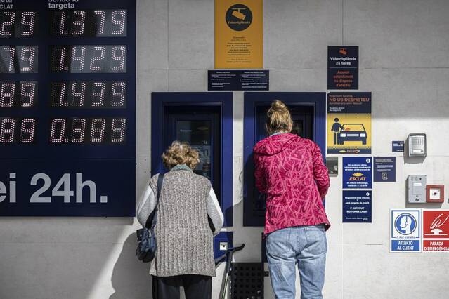 Una parella estafa 3.600 € en combustible amb una targeta bancària sostreta a Arbeca