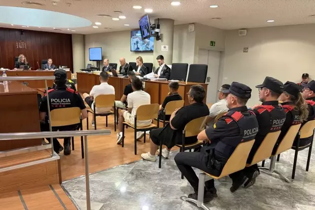 Admet que va apunyalar la víctima de Mollerussa i exculpa el seu pare