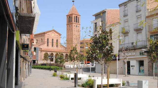Detingut després d’intentar fer una barbacoa a la plaça Sant Jaume de Mollerussa i agredir un agent