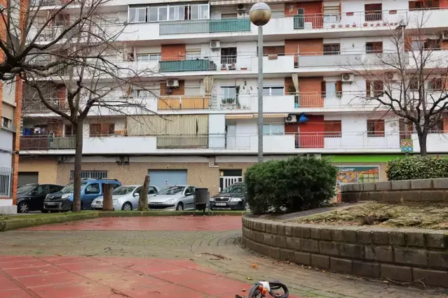 Cal Duch i el grup Jaume d’Urgell, en el Pla de Barris