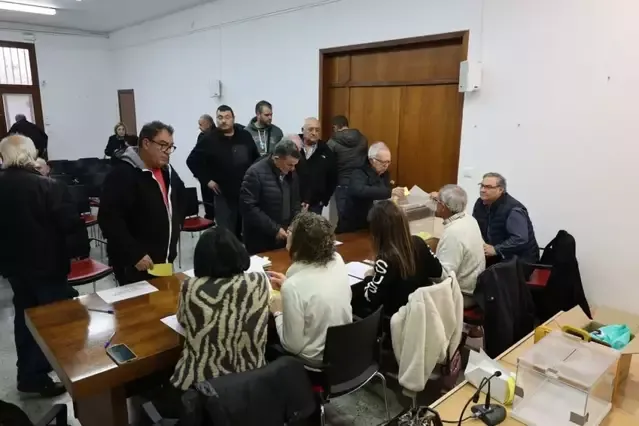 Dos nous rebutjos a la modernització del canal