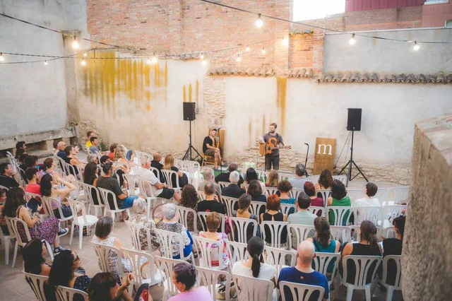 El Festival Minúscul trasllada la seva jornada inaugural al Teatre L’Amistat