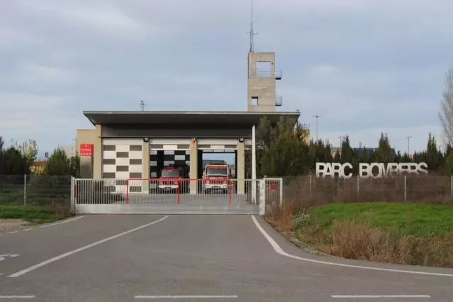 El parc de Bombers de Mollerussa ha de tancar diverses hores per haver d'anar a Girona a buscar equipació